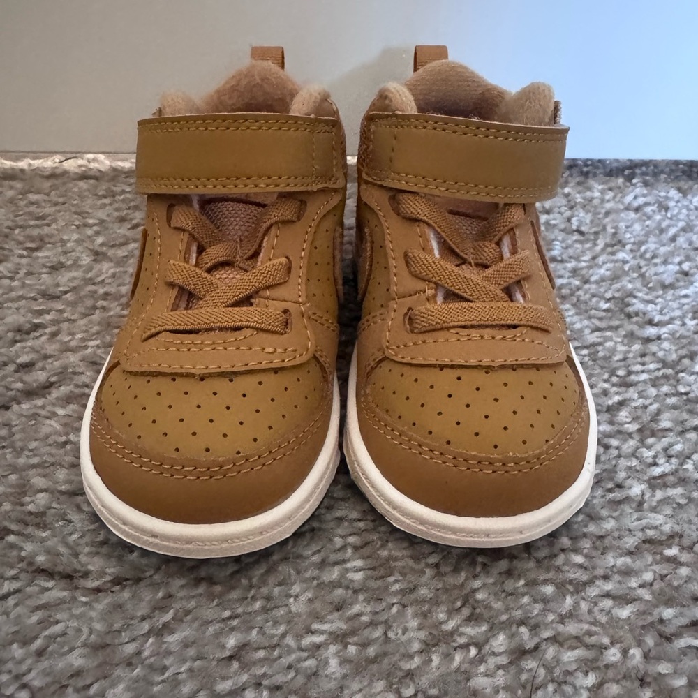 Nike 5C high top shoes